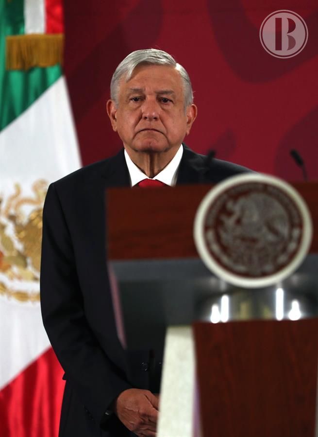 AMLO llega a Día de la Constitución mexicana con deseos de renovarla