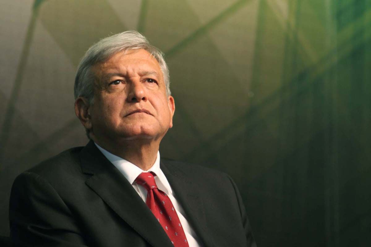 López Obrador supera 2-1 al PRI en intención de voto presidencial en México