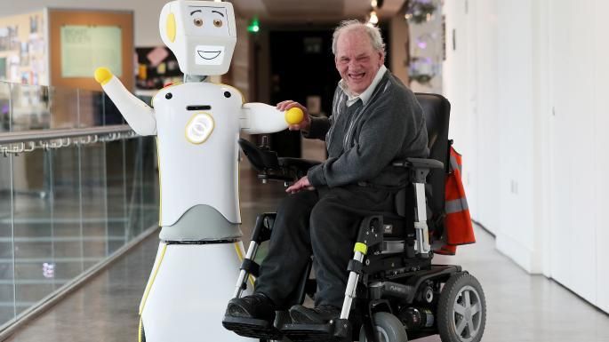 desarrollan-un-robot-para-asistir-a-los-ancianos-y-ofrecerles-compania