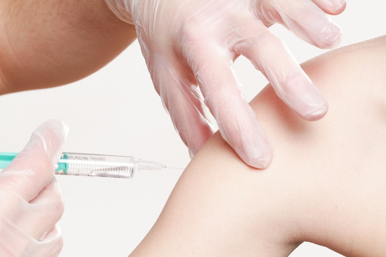 urgen-a-ampliar-el-esquema-de-vacunacion-para-pacientes-y-personal-en-riesgo