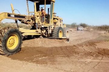 Constantemente se da mantenimiento a las calles y caminos rurales en Comondú