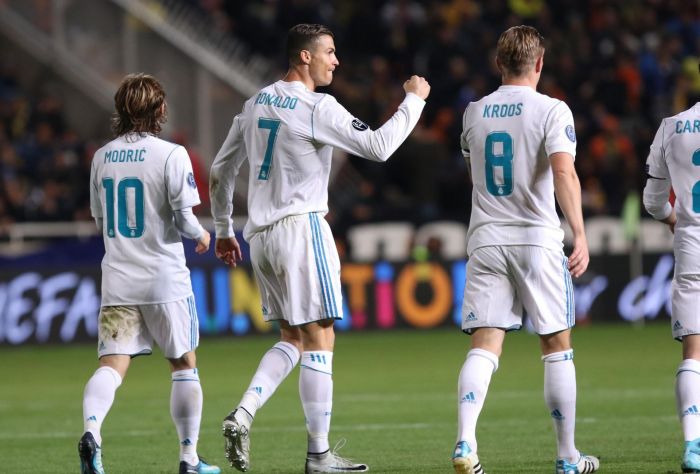 El Real Madrid recupera la pegada para sellar su pase a | BajaPress