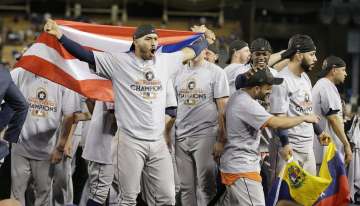 Los Astros ganan Serie Mundial con Springer y la conexión latina