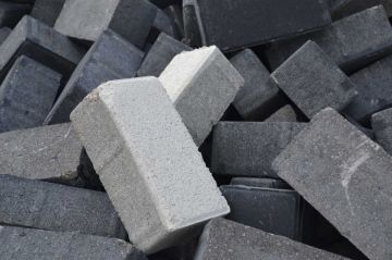 Mexicano crea cemento sustentable a partir de residuos industriales