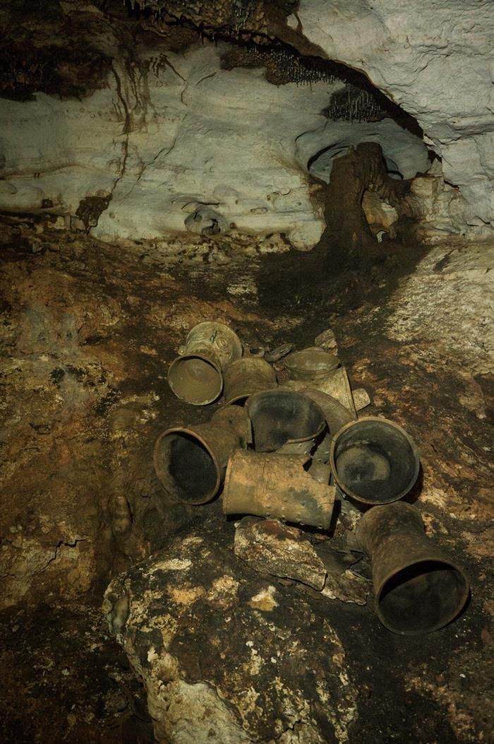 Encuentran cientos de piezas en cueva ritual de ciudad maya Chichén Itzá