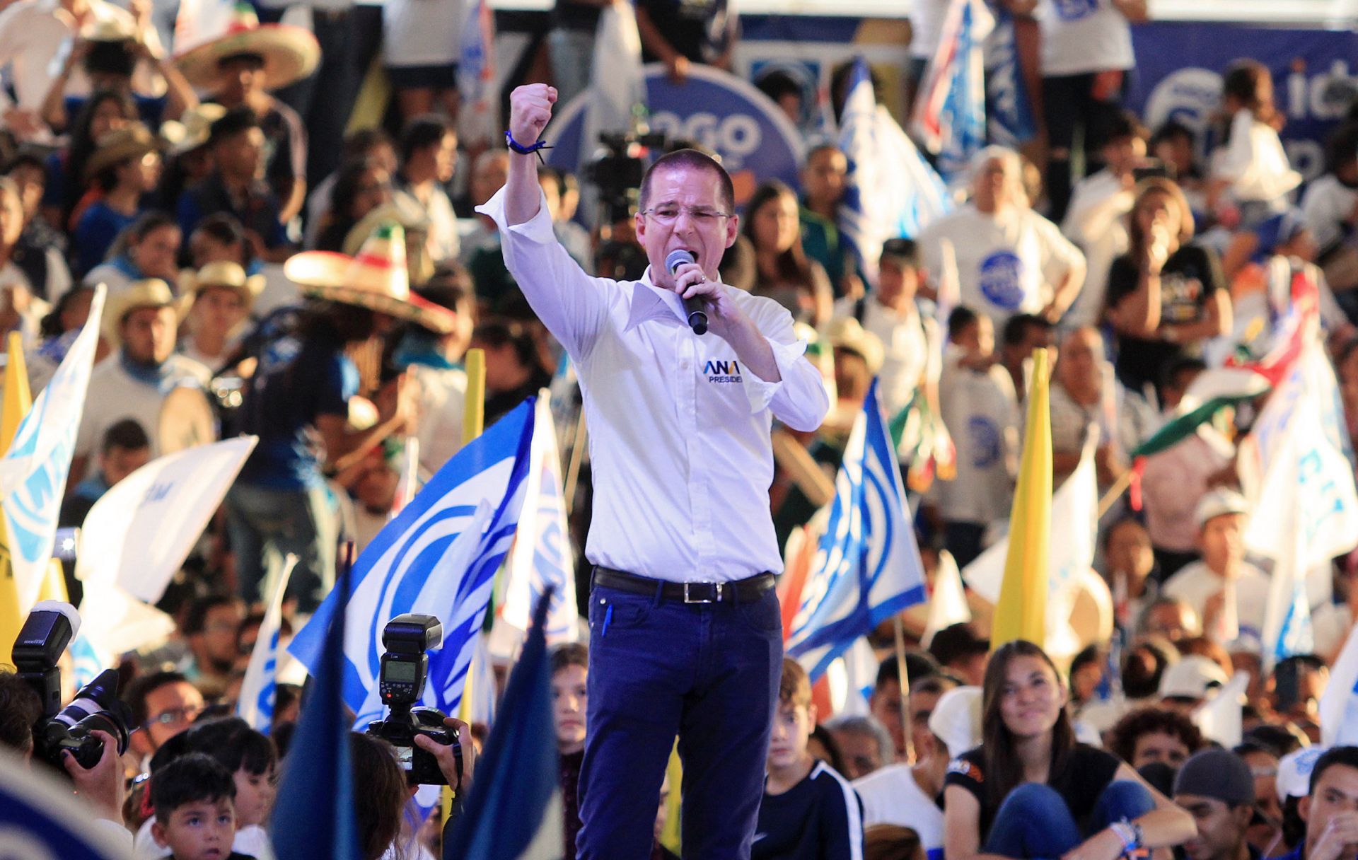 El candidato conservador de la Coalición Por México al Frente, Ricardo Anaya, participa hoy, miércoles 27 de junio de 2018, en el cierre de campaña en la ciudad de León, Guanajuato 