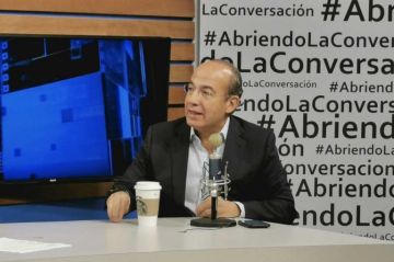 Felipe Calderón llama a organizarse políticamente contra AMLO para "rescatar