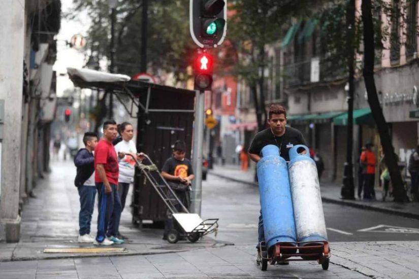La crisis añade 3.8 millones de pobres en un México ya enfermo de pobreza