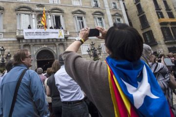 Cataluña recupera el autogobierno tras siete meses de intervención estatal